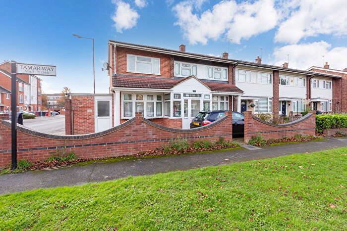 5 Bedroom Terraced House For Sale In Tamar Way, Langley, SL3