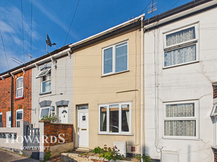 3 Bedroom Terraced House For Sale In Clarence Road, Lowestoft, NR32