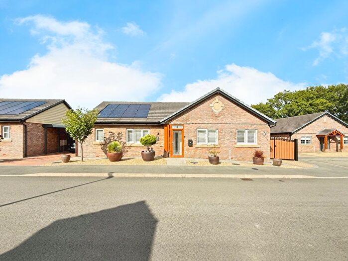 3 Bedroom Detached House For Sale In Llys Tirnant, Tycroes, Ammanford, Carmarthenshire, SA18