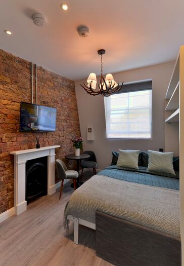 Studio To Rent In Linden Gardens, London, W2