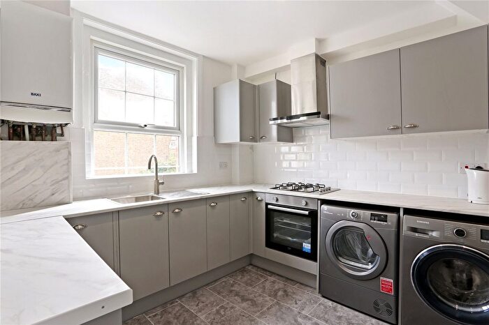 4 Bedroom Flat To Rent In Jebb Avenue, London, SW2