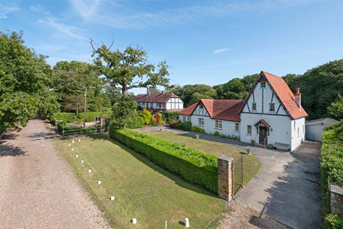 4 Bedroom Detached House For Sale In Broomfield Gate, Chestfield, Whitstable, CT5