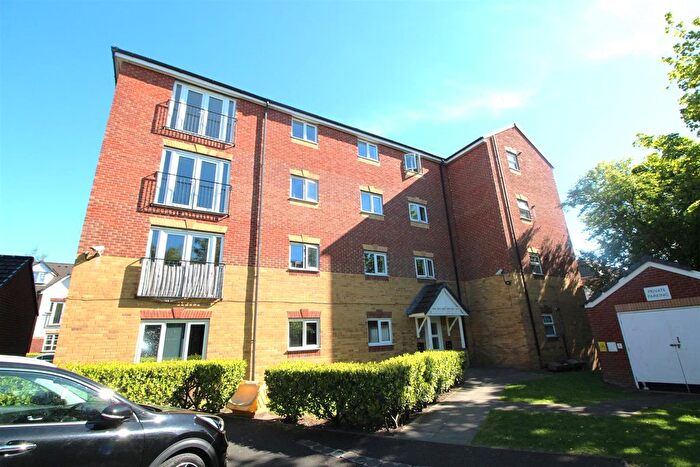 2 Bedroom Flat For Sale In Keane Court, Manchester, M8