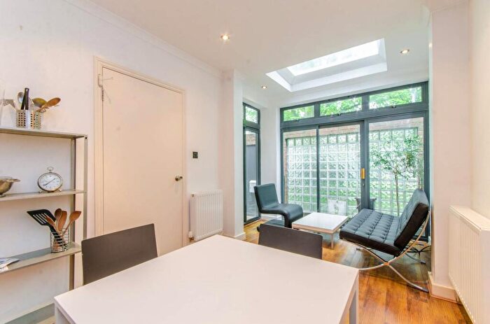 1 Bedroom Flat To Rent In Paradise Passage, Highbury And Islington, London, N7