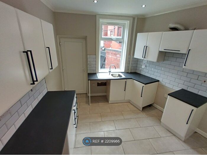 3 Bedroom End Of Terrace House To Rent In St Martins Street, Rochdale, OL11