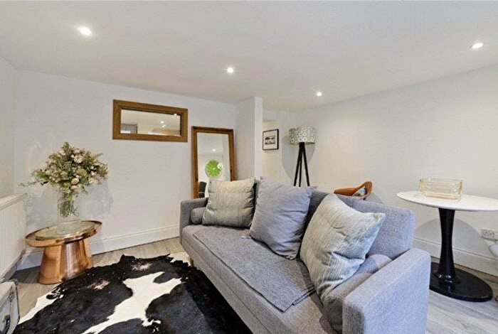 1 Bedroom Flat To Rent In Masbro Road, London, W14