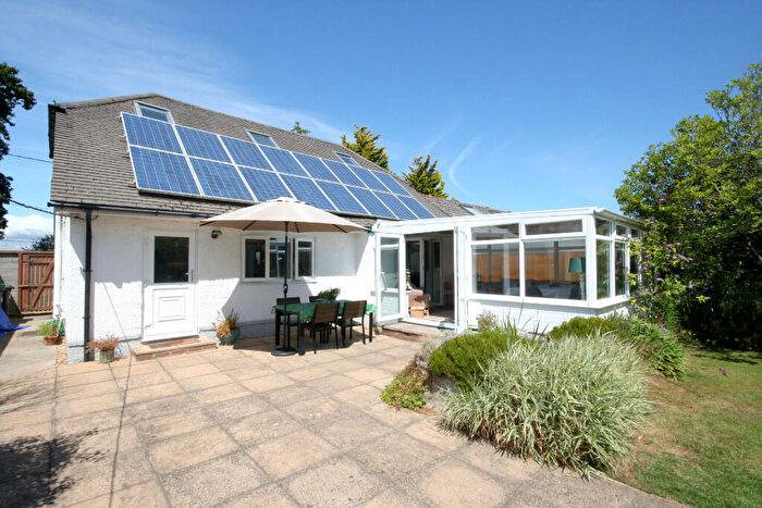 4 Bedroom Chalet For Sale In Silver Street, Hordle, SO41