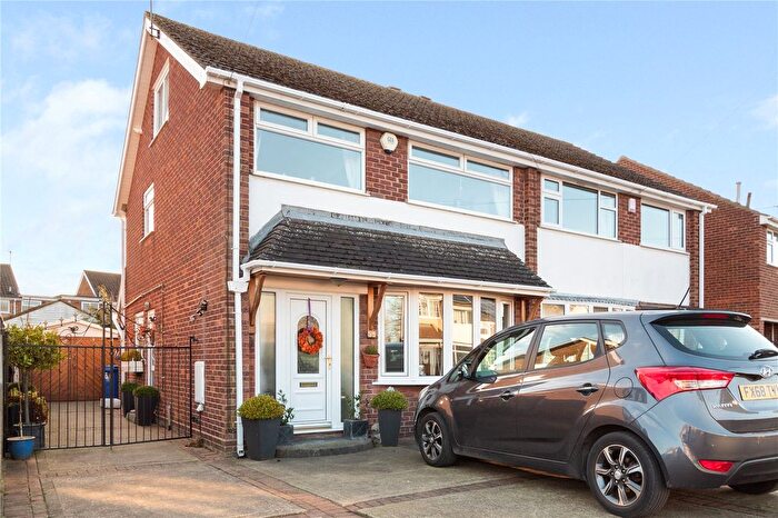 3 Bedroom Semi-Detached House For Sale In Yarrow Road, Grimsby, N E Lincs, DN34