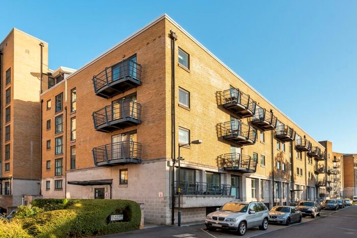 2 Bedroom Flat To Rent In Glaisher Street London, SE8