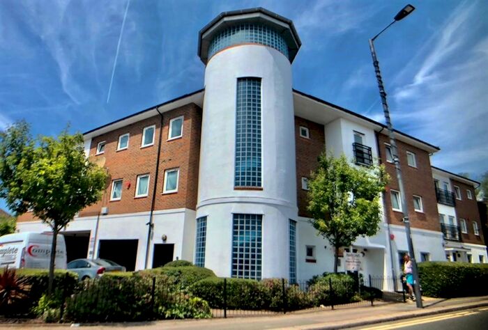 1 Bedroom Flat To Rent In High Road, Harrow, HA3