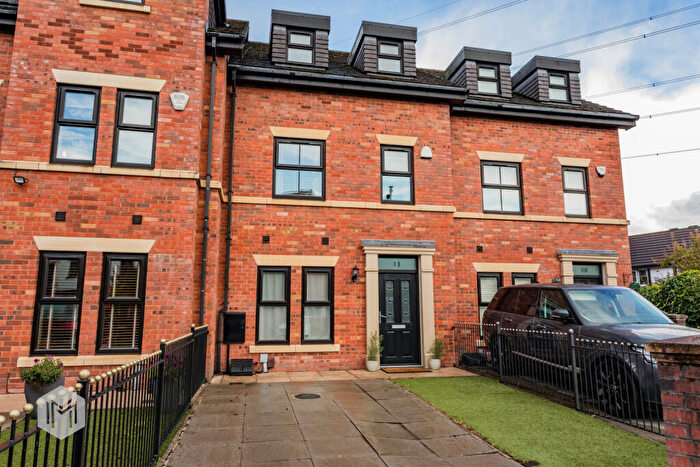 4 Bedroom Terraced House For Sale In Stablefold, Worsley, Manchester, M28