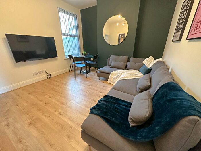 5 Bedroom House To Rent In Jubilee Drive, L7