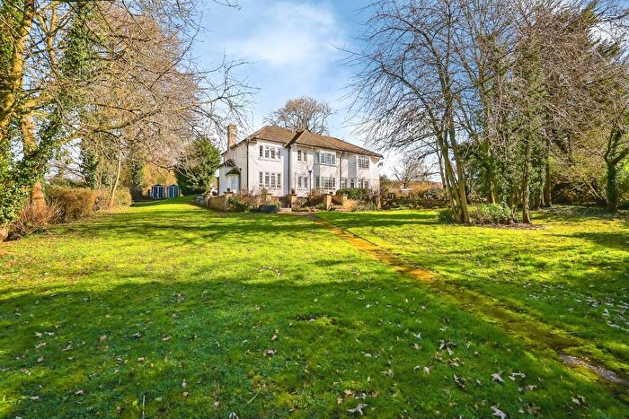 2 Bedroom Flat For Sale In Hill House, Overthorpe, Banbury, OX17