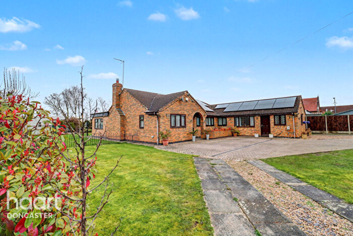 4 Bedroom Detached Bungalow For Sale In Bloomhill Road, Thorne, Doncaster, DN8