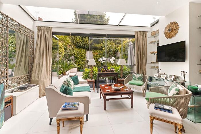 5 Bedroom Terraced House For Sale In Quarrendon Street, London, SW6