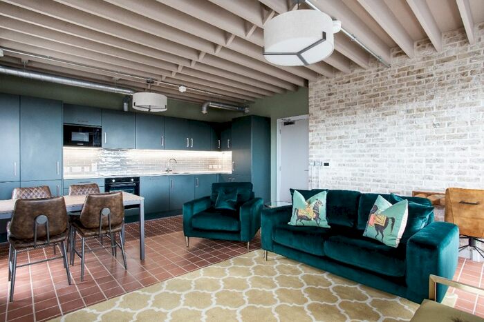 2 Bedroom Flat To Rent In Ormeau Road, Belfast, BT7