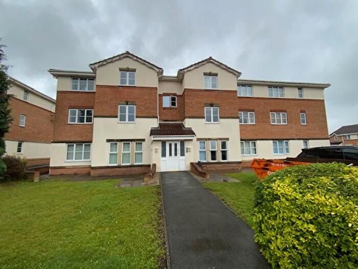 2 Bedroom Flat To Rent In Regency Gardens, Hyde, SK14