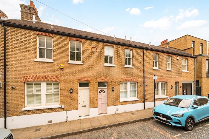 3 Bedroom Terraced House To Rent In Douro Street, Bow, London, E3