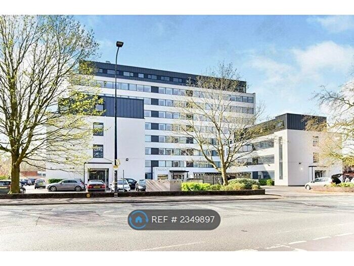 2 Bedroom Flat To Rent In Trident Apartments, Sale, M33