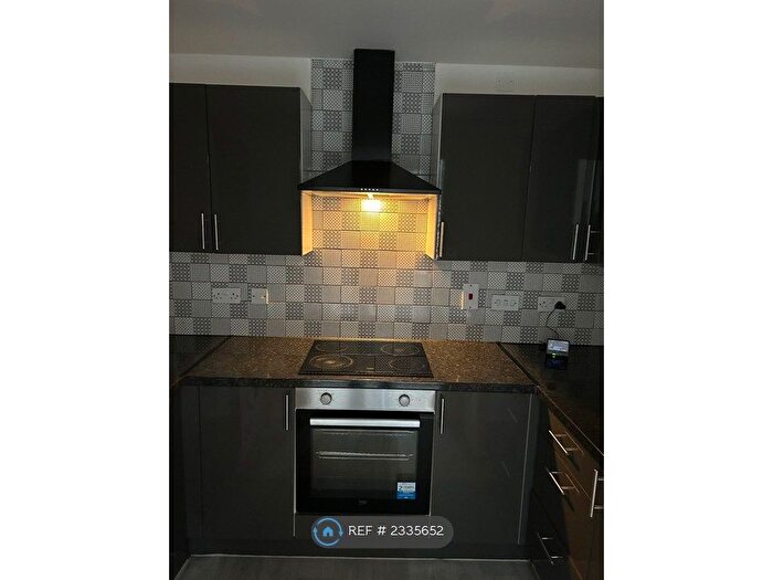 2 Bedroom Flat To Rent In Larch Gardens, Manchester, M8
