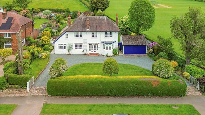 4 Bedroom Detached House For Sale In Burton Road, Repton, Derbyshire, DE65