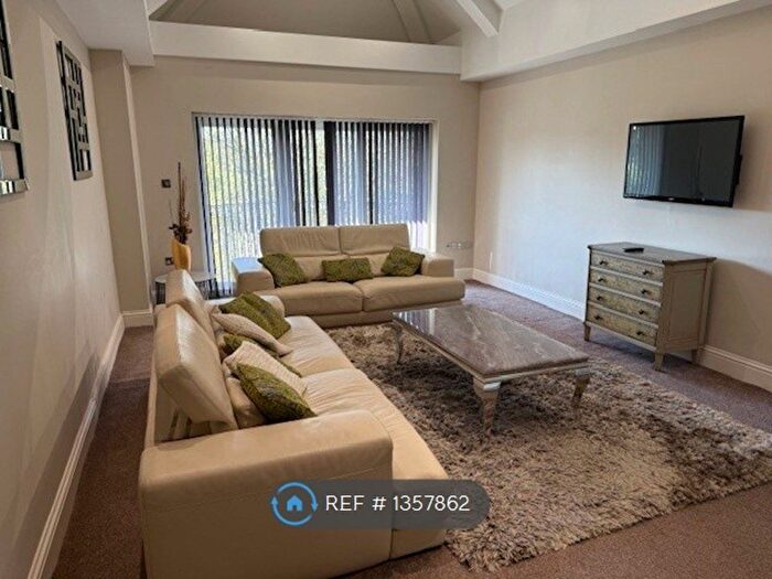 2 Bedroom Flat To Rent In Nightingale House, Southport, PR9