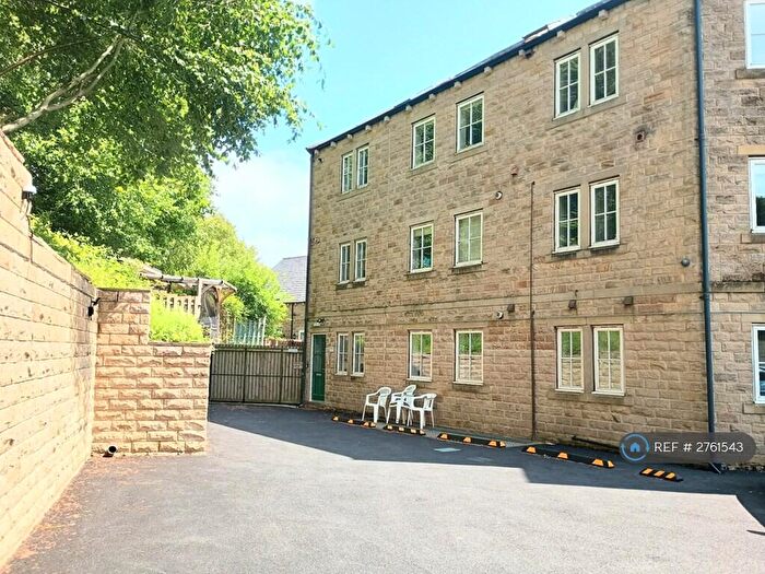2 Bedroom Flat To Rent In Woodcote Fold, Oakworth, Keighley, BD22