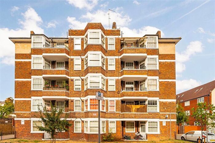3 Bedroom Flat For Sale In Becklow Road, London, W12