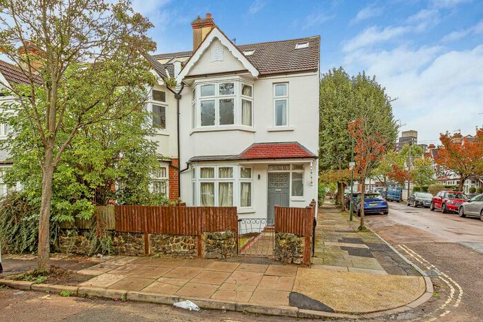 3 Bedroom House To Rent In Rosslyn Avenue, Barnes, SW13