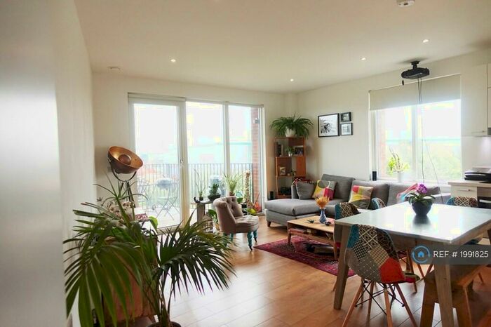 2 Bedroom Flat To Rent In Navigation Road, London, E3