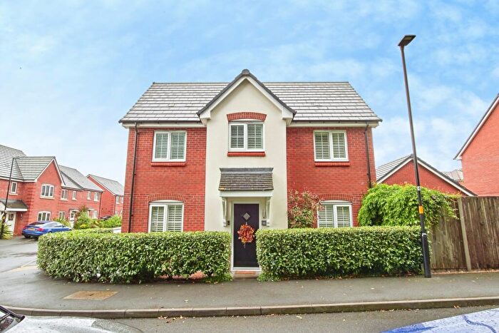 3 Bedroom Detached House For Sale In Ashtree Court, Birmingham, West Midlands, B38