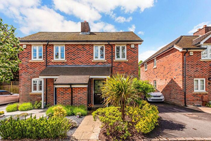 2 Bedroom Semi-Detached House For Sale In Bishop's Waltham - No Chain, SO32