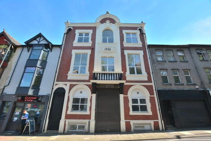 2 Bedroom Flat To Rent In Cemetery Road, Porth, CF39