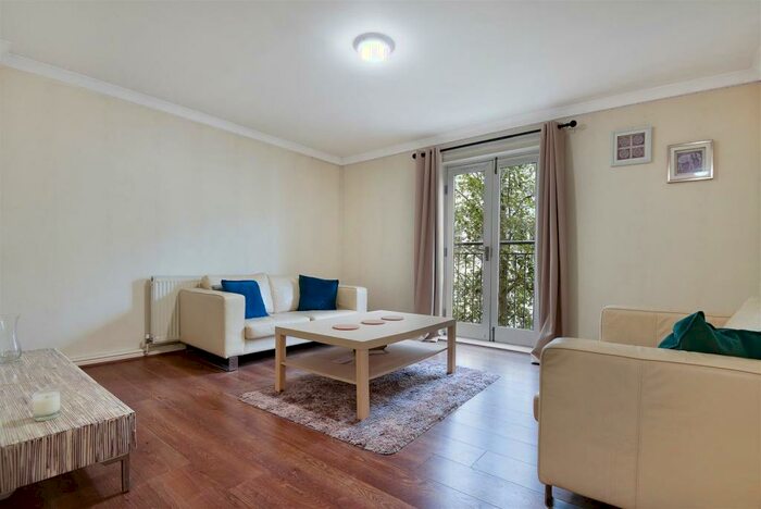 2 Bedroom Flat To Rent In Sunlight Square, London, E2