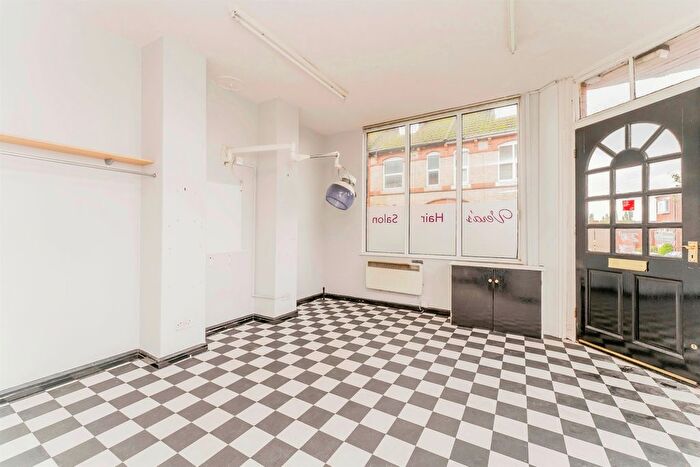 2 Bedroom End Of Terrace House For Sale In Oakley Street, Kettering, NN16