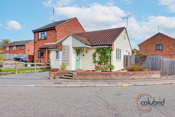 2 Bedroom Semi-Detached Bungalow For Sale In Jenner Mead, Chelmsford, CM2