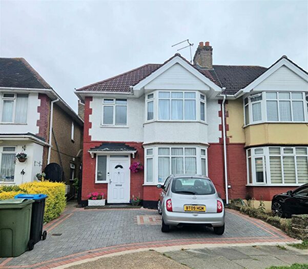 1 Bedroom Flat To Rent In Off Preston Road Near To Met Line, HA9