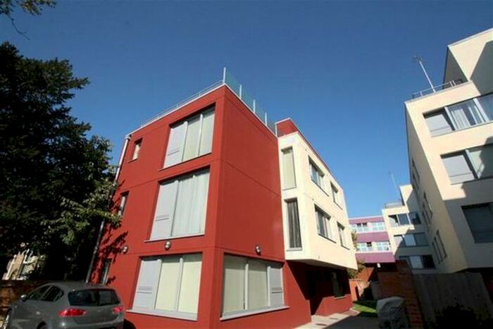 1 Bedroom Flat To Rent In Elm Grove, Wimbledon, London, SW19
