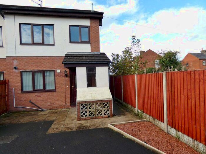 2 Bedroom End Of Terrace House To Rent In Grosvenor Mews, Old Row, Kirkham, PR4