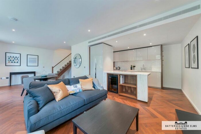 2 Bedroom Flat To Rent In New Union Square, London, SW11