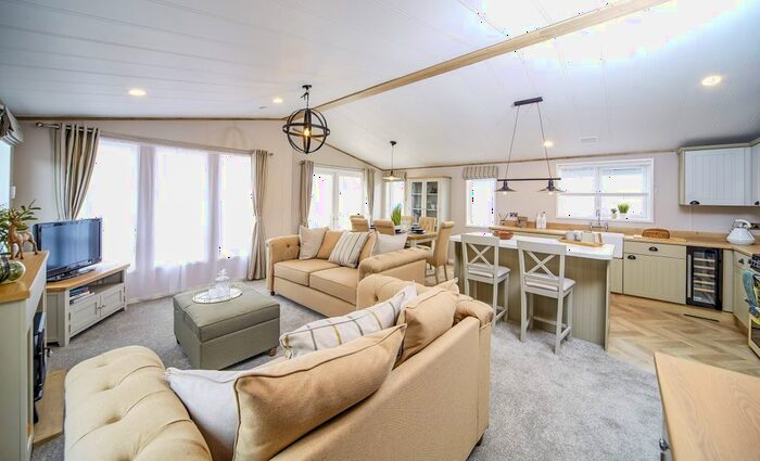 3 Bedroom Mobile/park Home For Sale In School Road, Coldingham, Eyemouth, TD14