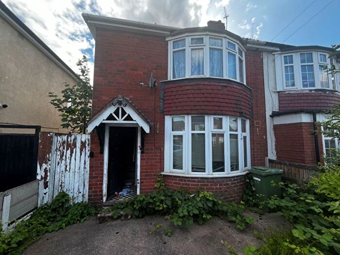 2 Bedroom Semi Detached House For Sale In Hilton Road, Lanesfield, Wolverhampton, West Midlands, WV4