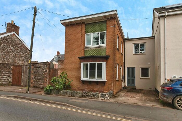 3 Bedroom Semi Detached House For Sale In Park Hill, Tiverton, EX16