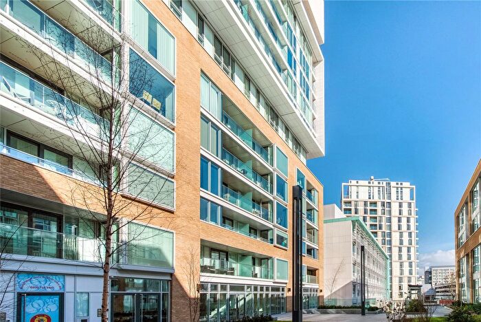 2 Bedroom Flat To Rent In Beacon Tower, Spectrum Way, London, SW18