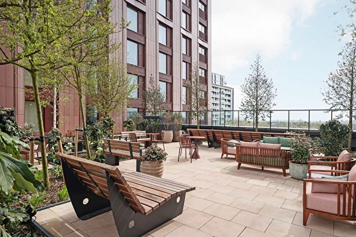 1 Bedroom Flat To Rent In Selbourne Walk, Walthamstow, E17