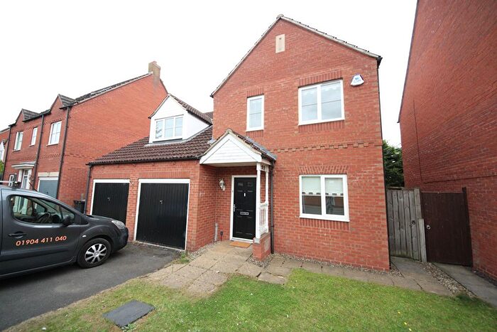 4 Bedroom Detached House To Rent In Mitchell Way, York, YO30