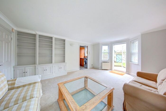 2 Bedroom Flat To Rent In East Hill, Wandsworth, SW18