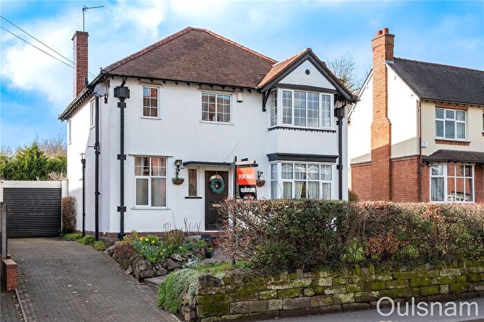 4 Bedroom Detached House For Sale In Stourbridge Road, Bromsgrove, Worcestershire, B61