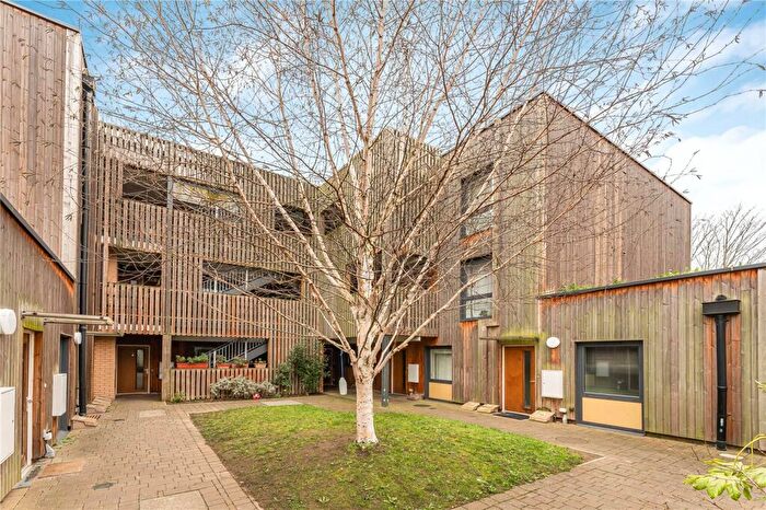 1 Bedroom Apartment For Sale In Geldeston Road, London, E5