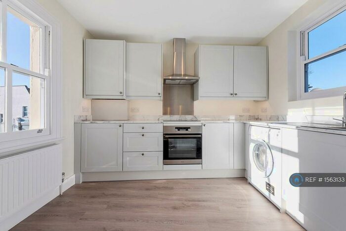 1 Bedroom Flat To Rent In West Green Road, London, N15